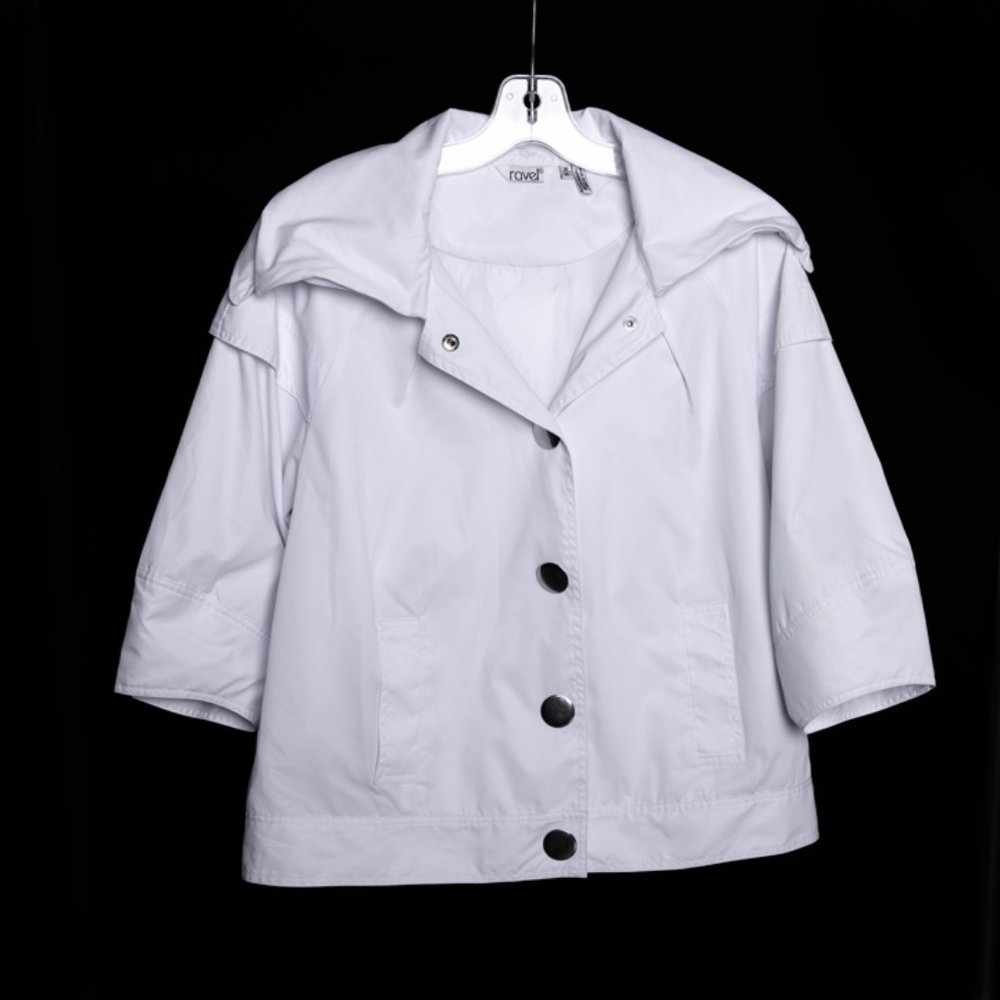 Ladies White Fall Jacket by Ravel - Size Medium
